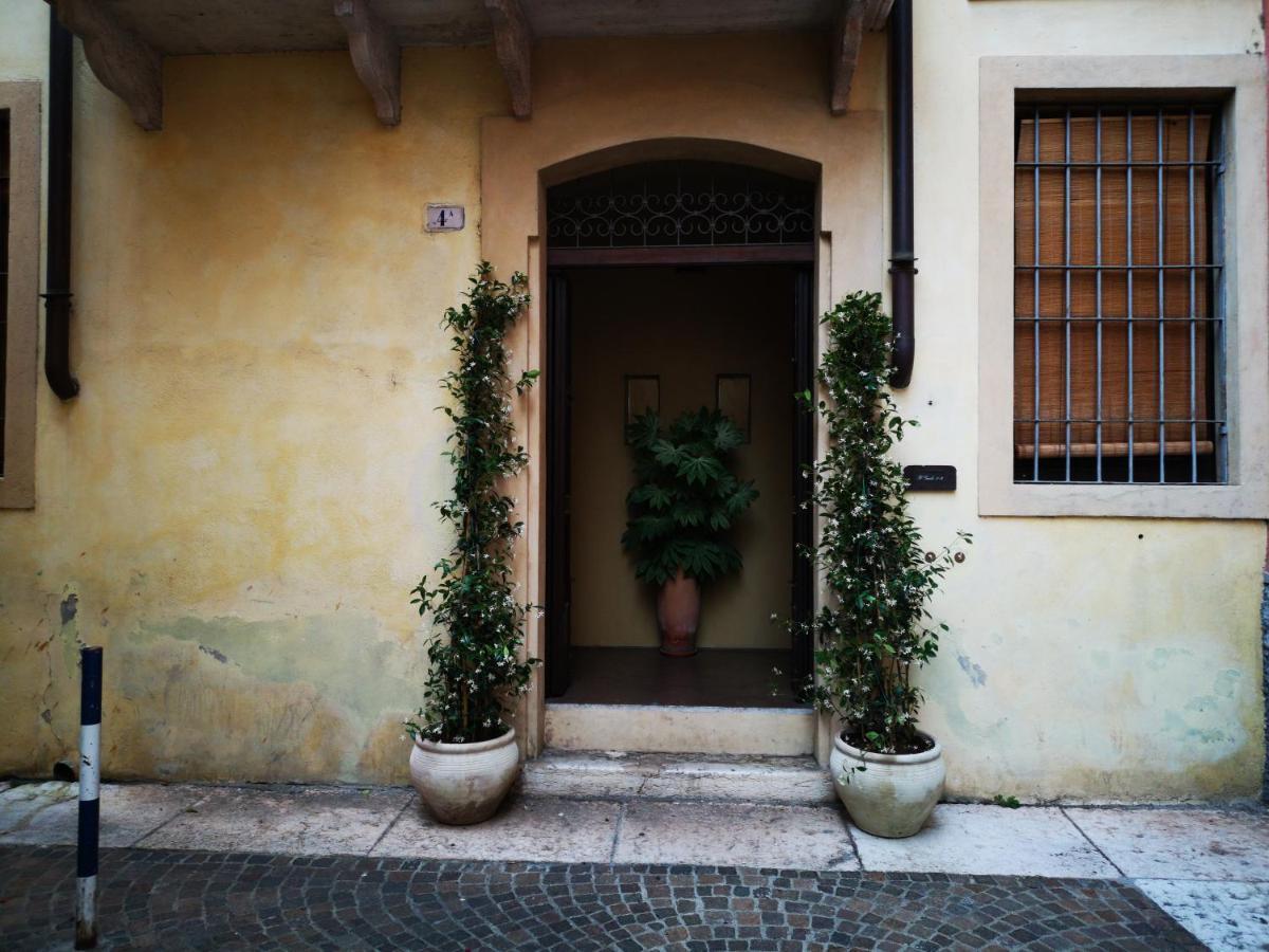 Il Garbo Apartments And Suite Verona Eksteriør billede