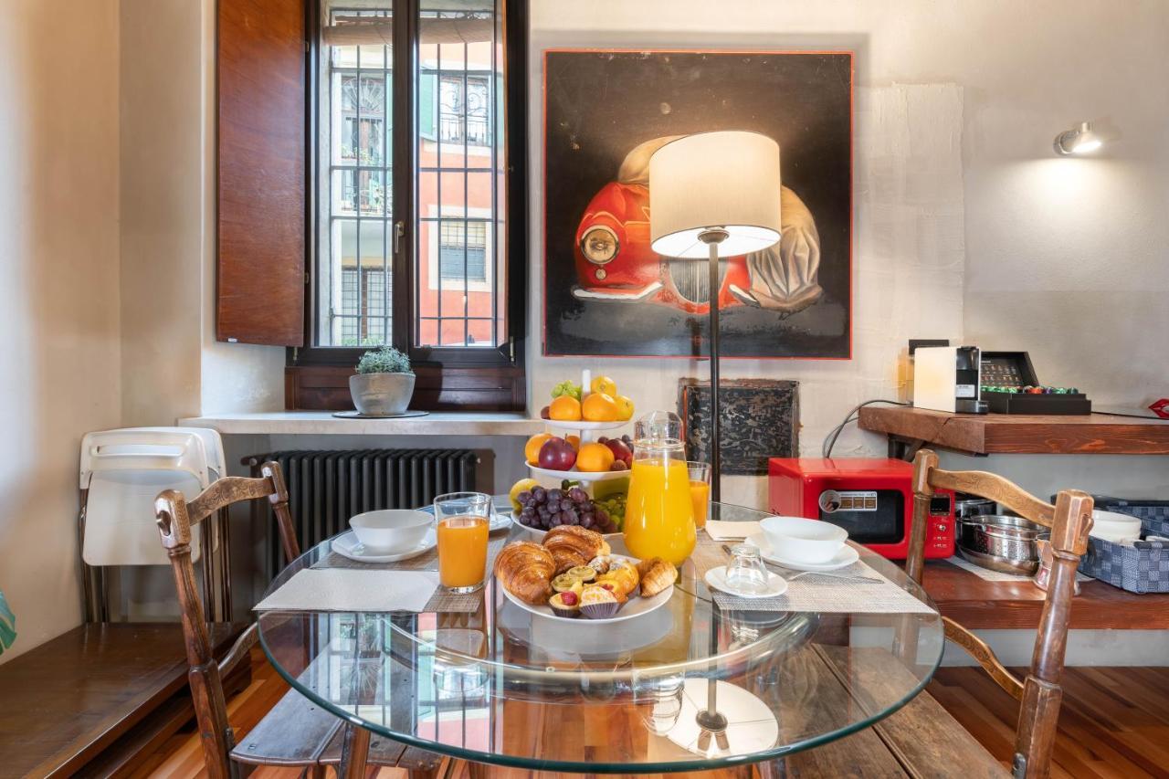 Il Garbo Apartments And Suite Verona Eksteriør billede